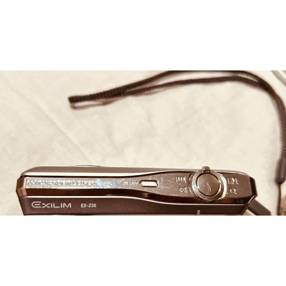 Casio Exilim EX-Z35 12.1MP Digital Camera Silver Bundle Tested Works W/Charger